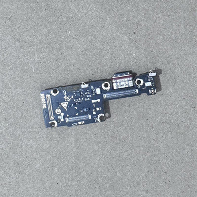 ZTE Nubia Z80 Ultra / NX741J 電 - Charging Port Flex のレビューと価格